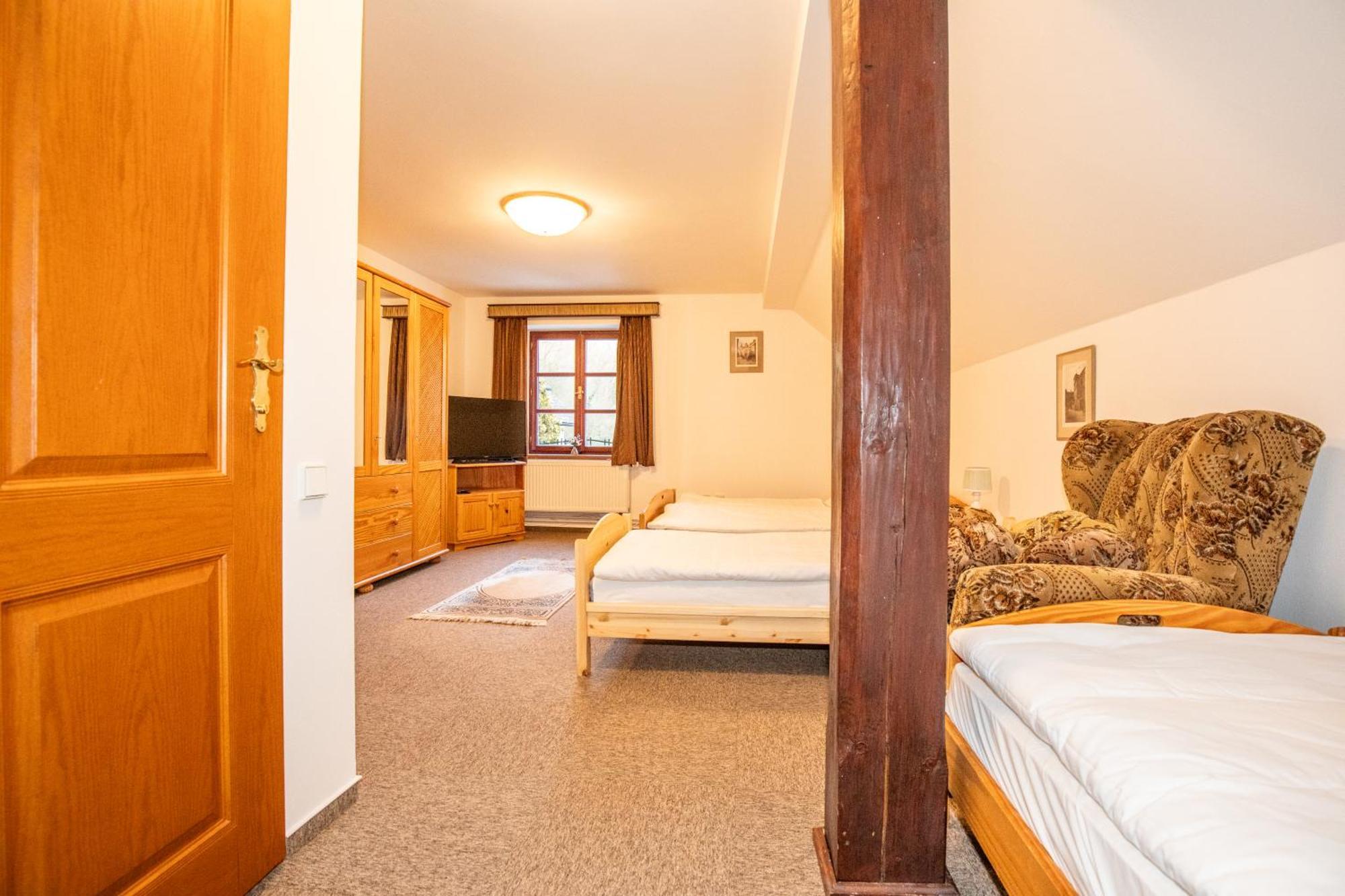 Resort U Jelena Křivoklát Rom bilde