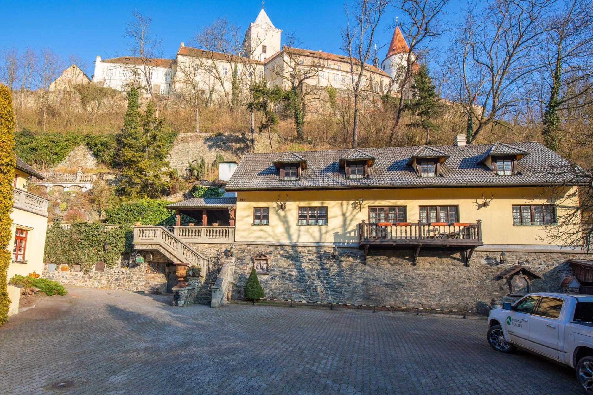 Resort U Jelena Křivoklát Eksteriør bilde