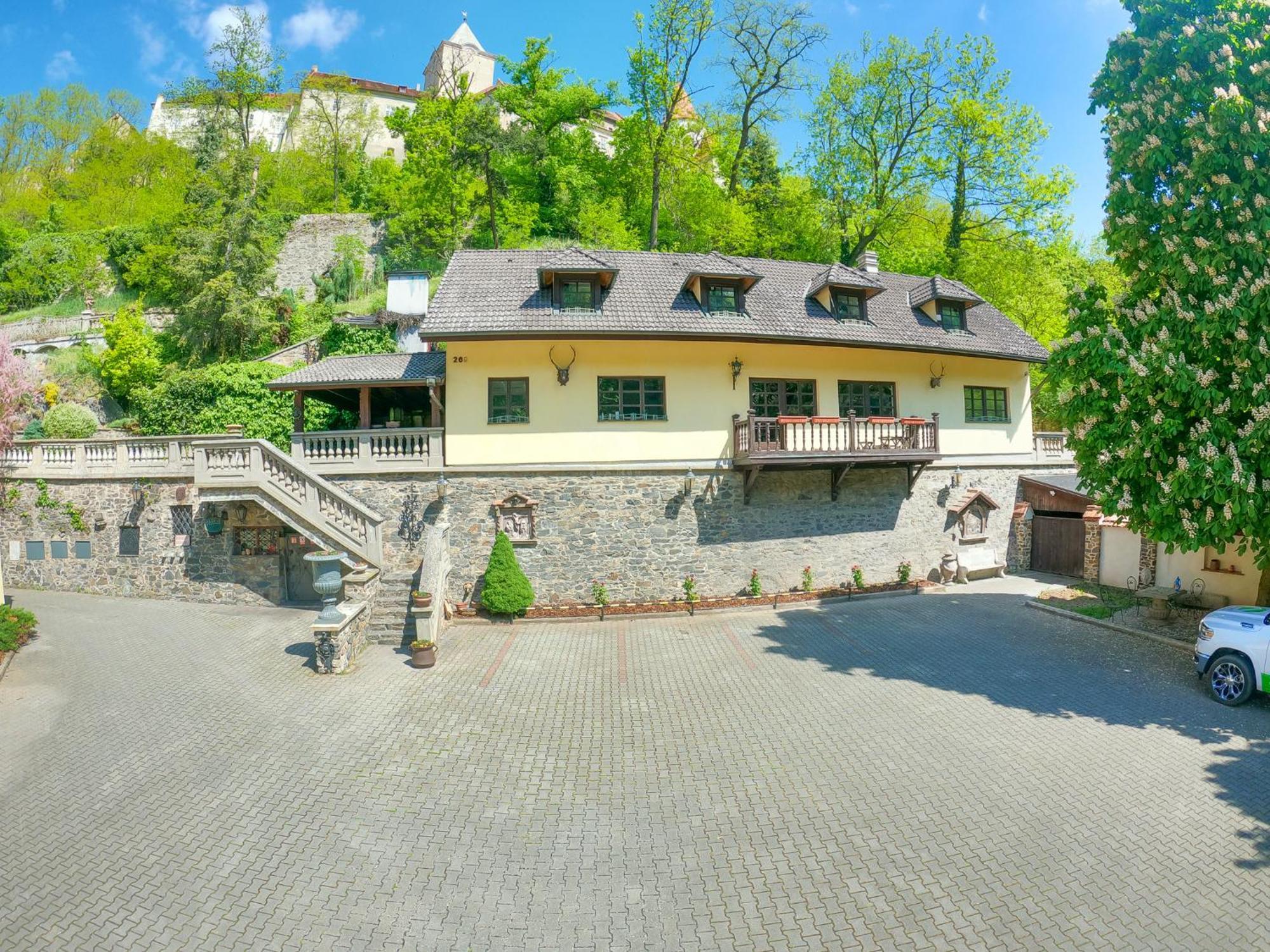 Resort U Jelena Křivoklát Eksteriør bilde