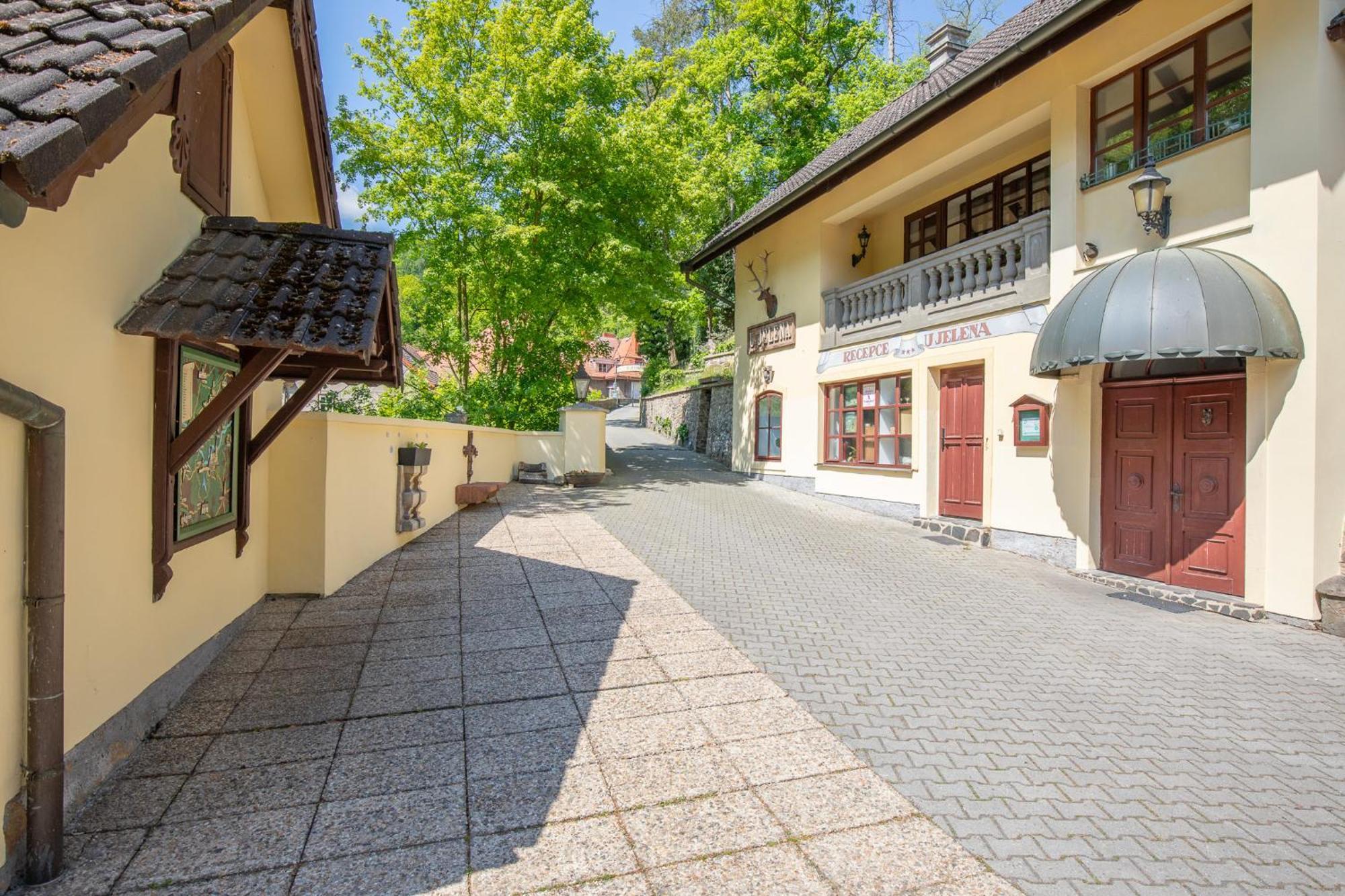 Resort U Jelena Křivoklát Eksteriør bilde