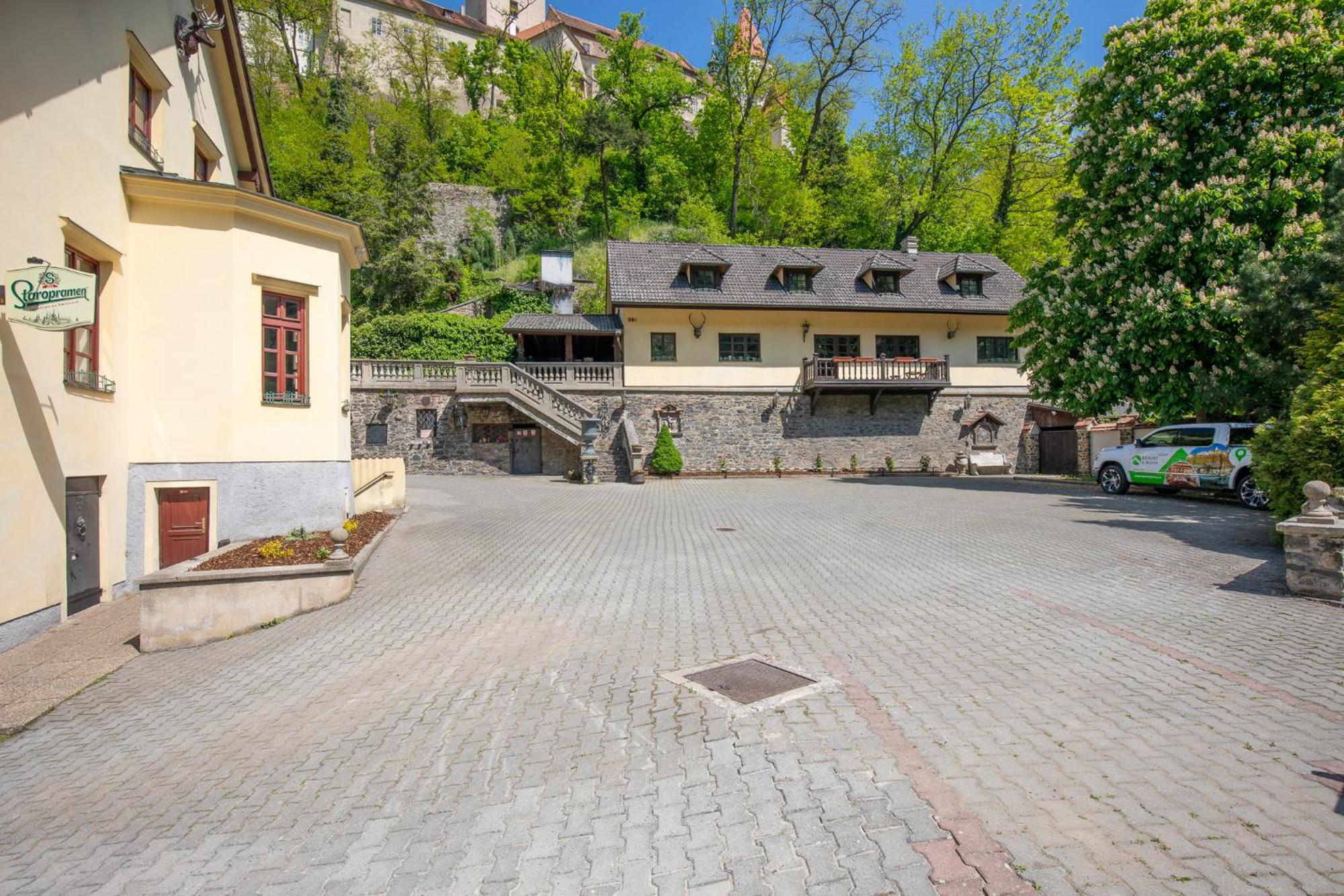 Resort U Jelena Křivoklát Eksteriør bilde