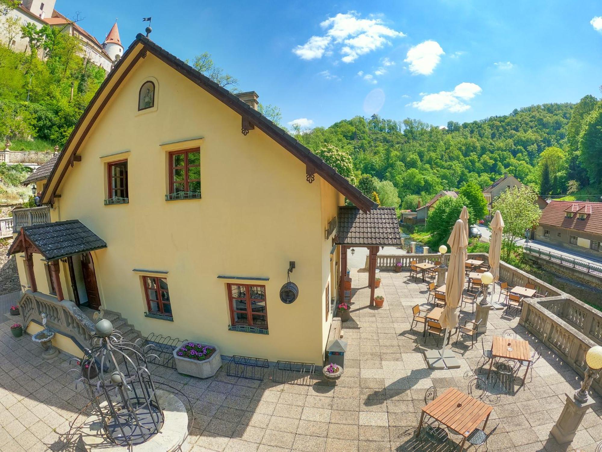 Resort U Jelena Křivoklát Eksteriør bilde