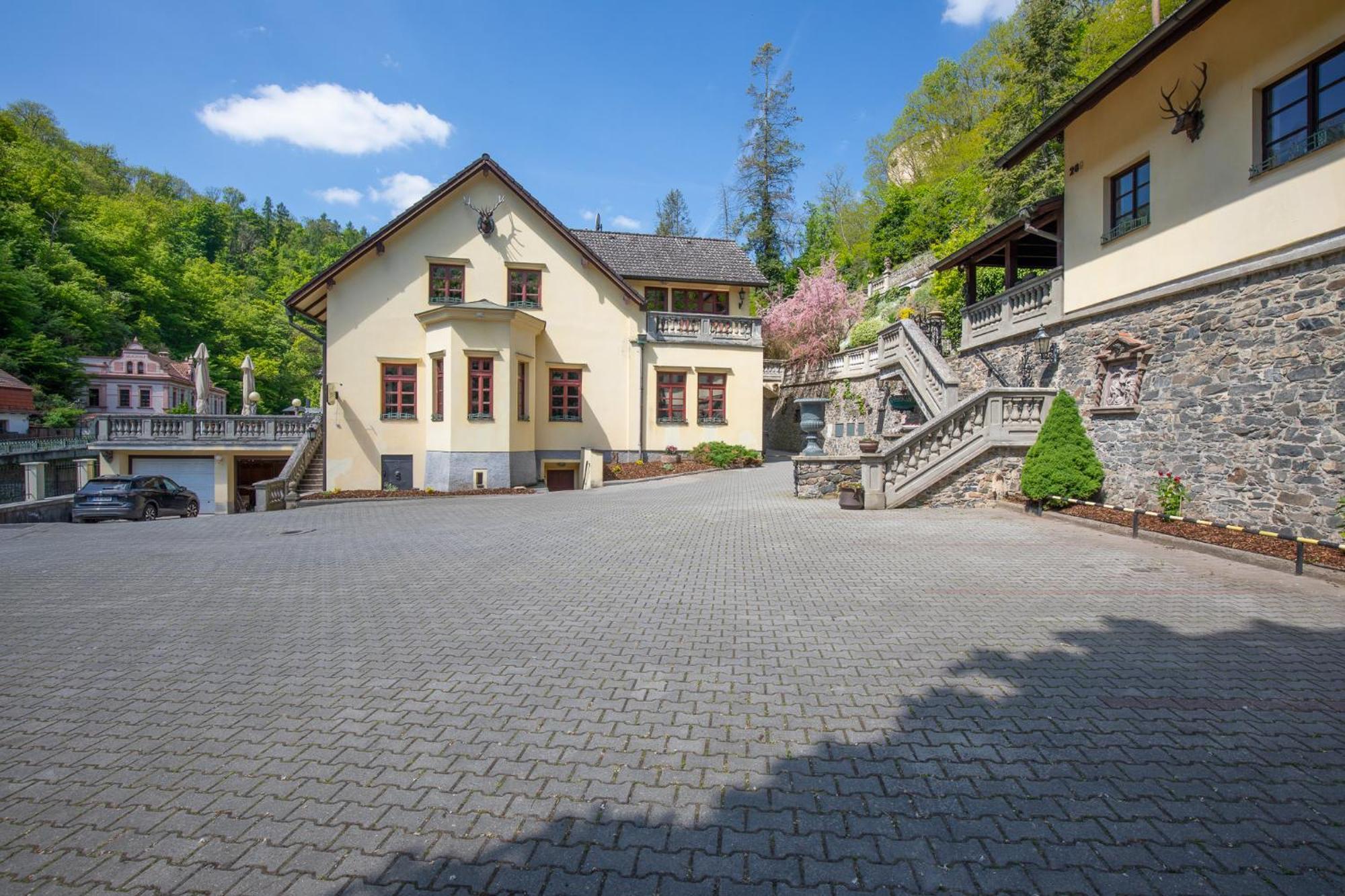 Resort U Jelena Křivoklát Eksteriør bilde