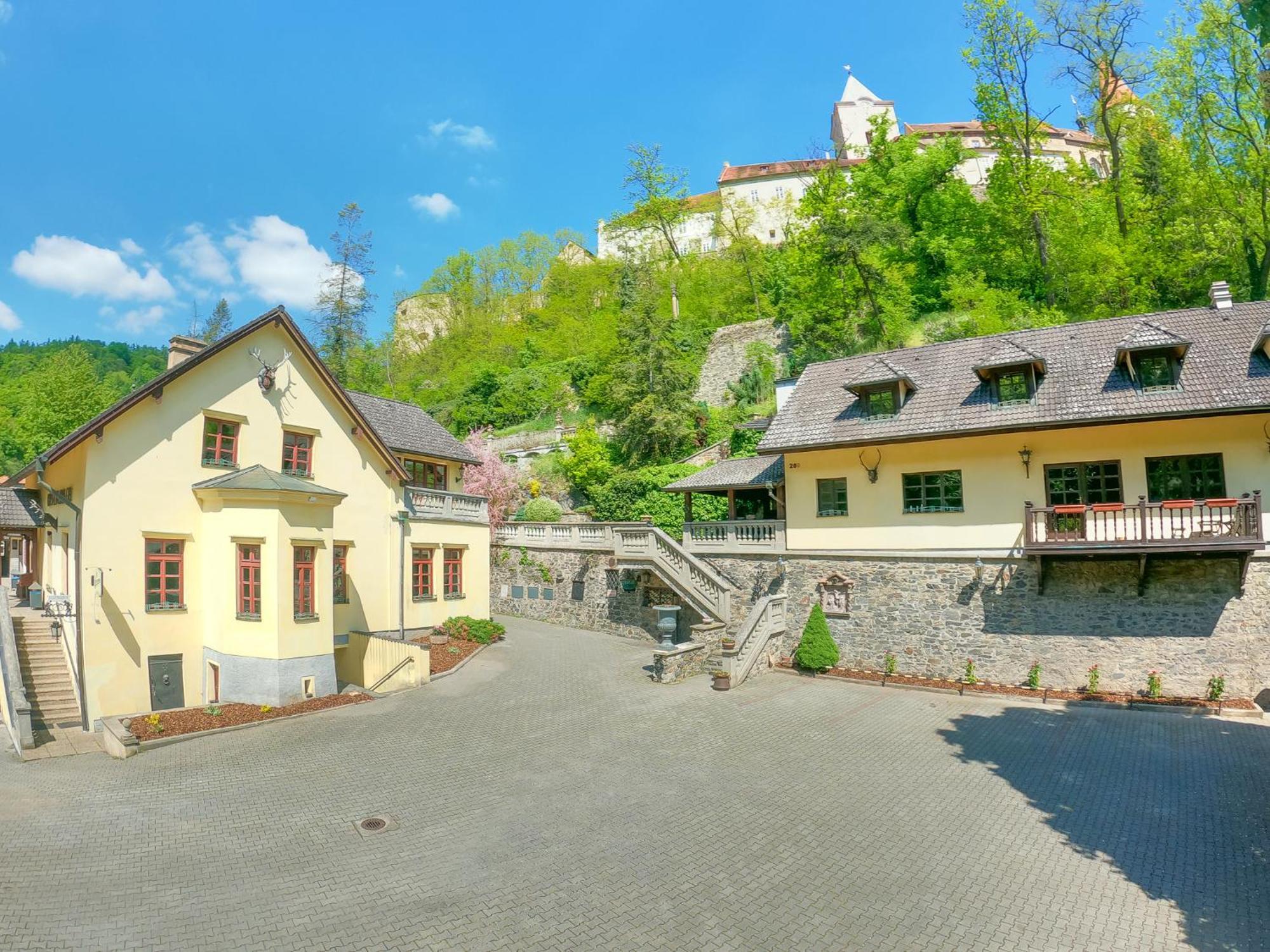Resort U Jelena Křivoklát Eksteriør bilde